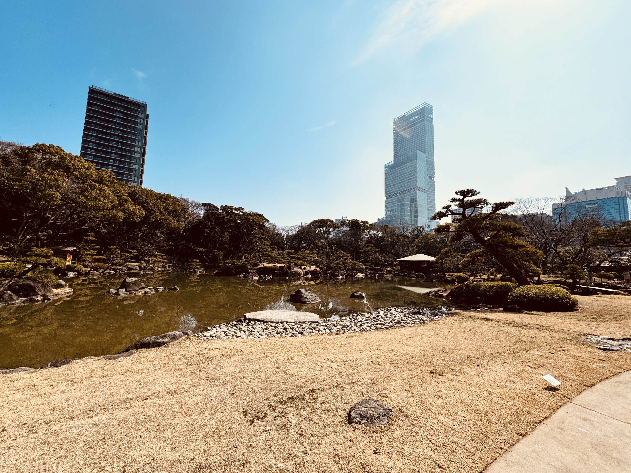 リニューアルされた、大阪環状線天王寺駅前の庭園「慶沢園」へ行ってみた！【天王寺駅】